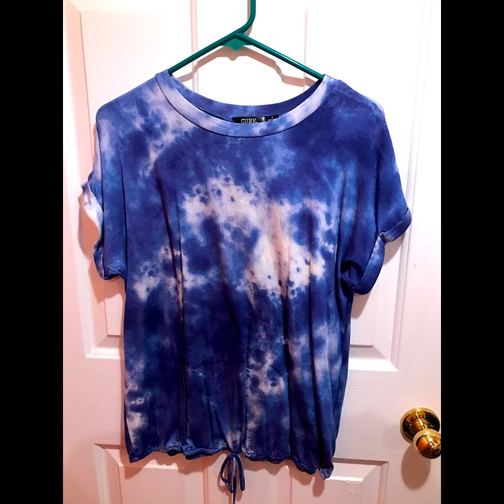Women’s shirt - size small but fits like a medium